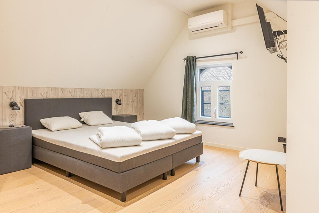 Guesthouses By Hotel Van Eyck 마세이크 외부 사진
